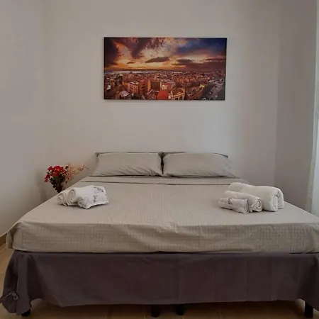 Mozart Haus בית הארחה Quartu SantʼElena